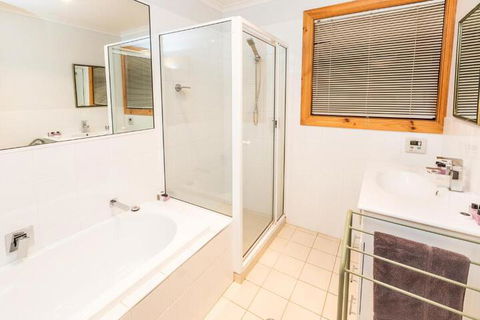 Skillogalee - Accommodation Sunshine Coast 2