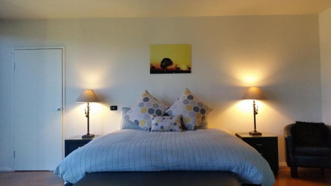 The Red Stag - Accommodation Sunshine Coast 3
