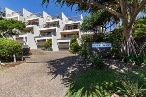 Comfortable & Stylish With Rooftop Spa - Accommodation Sunshine Coast 0