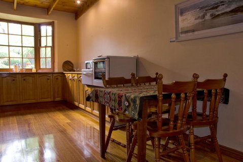 Gellibrand River Gallery Accommodation - Accommodation Sunshine Coast 5