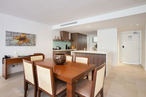 Private Sea Temple Penthouse 407 - Accommodation Sunshine Coast 5
