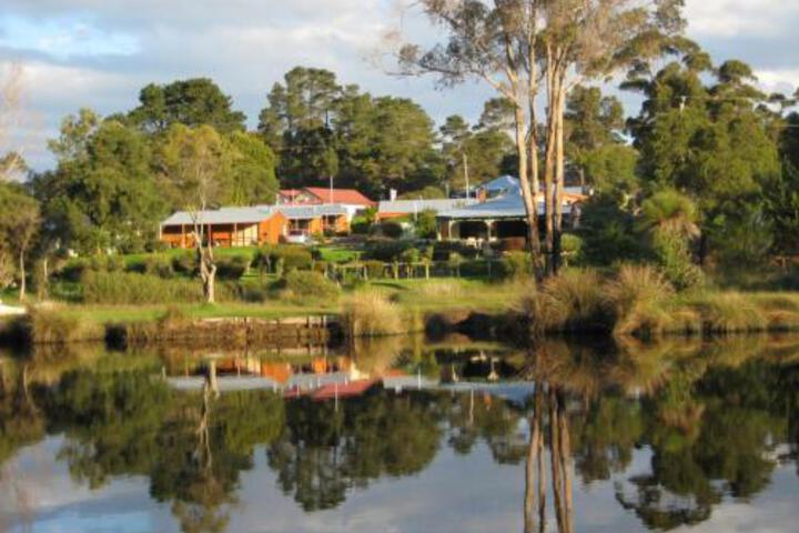 Nornalup WA Accommodation Sunshine Coast