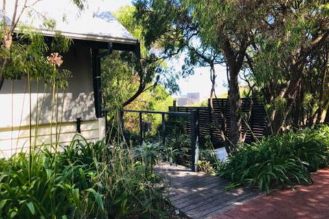 Zephyr Studio - Accommodation Sunshine Coast 1
