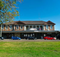 Swansea Hotel - Accommodation Sunshine Coast