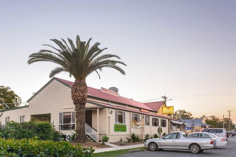 D'Aguilar Hotel Motel - Accommodation Sunshine Coast 1
