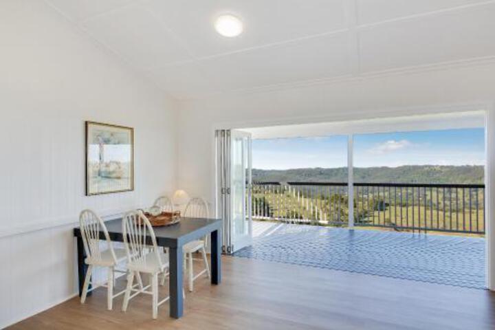 Reesville QLD Accommodation Sunshine Coast