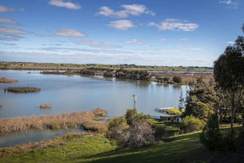 Limestone Ridge - Accommodation Sunshine Coast 0
