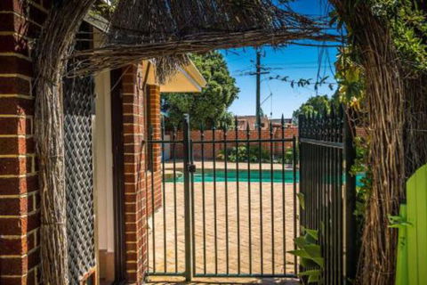 Yanchep Beach Retreat - Accommodation Sunshine Coast 5