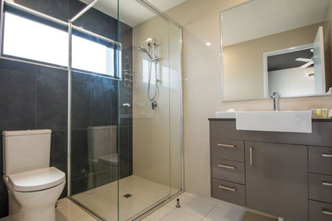 Magnum Serviced Apartments - Accommodation Sunshine Coast 6