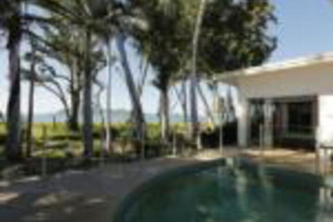 The Boat House - Accommodation Sunshine Coast 0