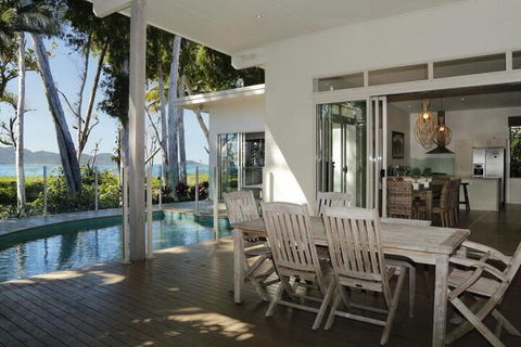 The Boat House - Accommodation Sunshine Coast 2