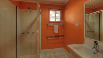 BIG4 Aussie Outback Oasis Holiday Park - Accommodation Sunshine Coast 1