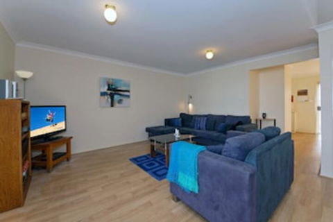 Sandcastles 2 / 23 Robinson Street - Accommodation Sunshine Coast 0