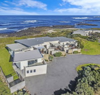 HEARNS BEACHSIDE VILLA 2 - Accommodation Sunshine Coast