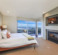 HEARNS BEACHSIDE VILLA 8 - Accommodation Sunshine Coast