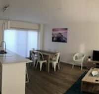 Santa Monica Lodge - Accommodation Sunshine Coast