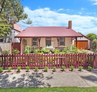 Railway Cottage - Accommodation Sunshine Coast