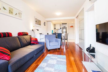 WESLEY, 2BDR Carlton Apartment - Accommodation Sunshine Coast 1