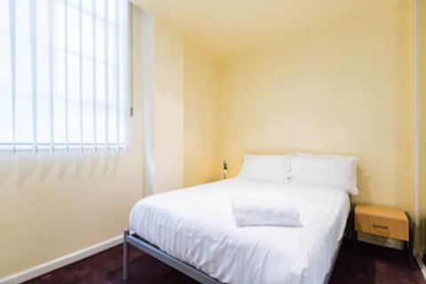 ELIZA, 2BDR Melbourne Apartment - Accommodation Sunshine Coast 0