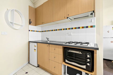 ELIZA, 2BDR Melbourne Apartment - Accommodation Sunshine Coast 6