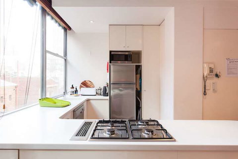 BENJAMIN, 2BDR Melbourne Apartment - Accommodation Sunshine Coast 2