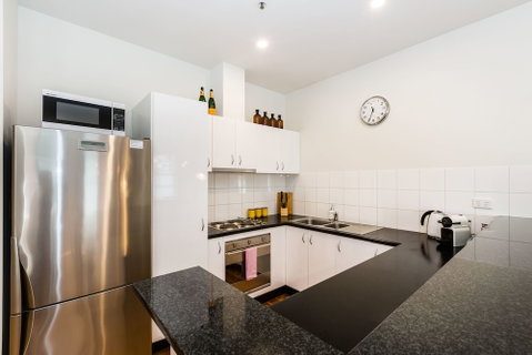 AERIN, 2BDR Melbourne Apartment - Accommodation Sunshine Coast 6