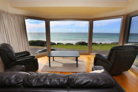 Paradise Cove - Accommodation Sunshine Coast 0
