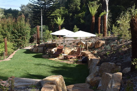 Forest Edge Cottage At Merrow Cottages - Accommodation Sunshine Coast 3