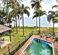 Absolute BeachFront Bliss  Newell Beach - Accommodation Sunshine Coast