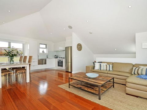 Villa By The Sea - Accommodation Sunshine Coast 1