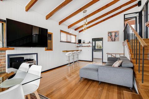 Beach Front Beauty - Accommodation Sunshine Coast 6