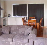Glenaire Apartments at Meredith - Accommodation Sunshine Coast