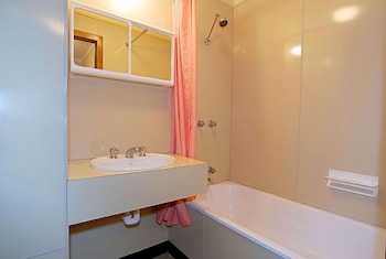 Hotham 1750 12 - Accommodation Sunshine Coast 3