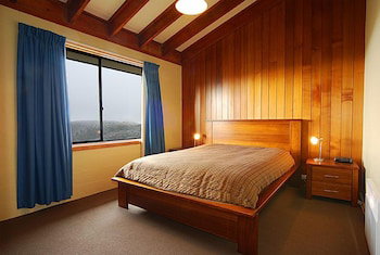 Hotham 1750 12 - Accommodation Sunshine Coast 0