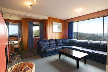 Hotham 1750 11 - Accommodation Sunshine Coast 3
