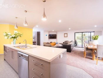 Euphoria House - Accommodation Sunshine Coast 0