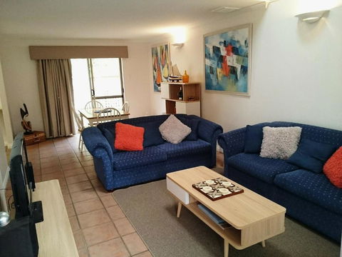 Beachside Apartment - Accommodation Sunshine Coast 3
