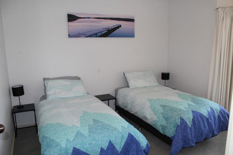Relax At The Marina - Accommodation Sunshine Coast 4