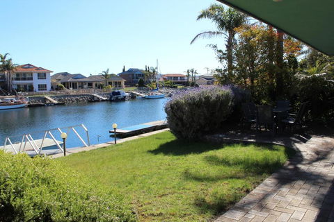 Relax At The Marina - Accommodation Sunshine Coast 5