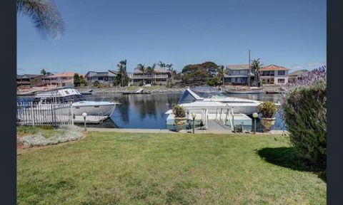Relax At The Marina - Accommodation Sunshine Coast 2