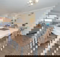 Pebble Pde 1 / 14 Fingal Bay - Accommodation Sunshine Coast