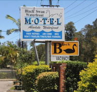 Black Swan Waterfront Motel Not Suitable for Children - Accommodation Sunshine Coast