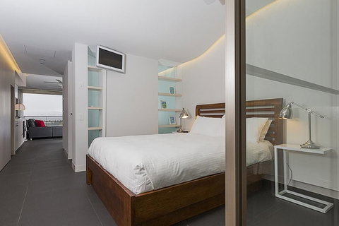 Accommodate Canberra - Nishi - Accommodation Sunshine Coast 1