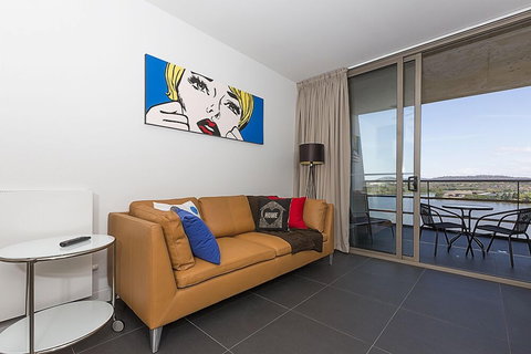 Accommodate Canberra - Nishi - Accommodation Sunshine Coast 4