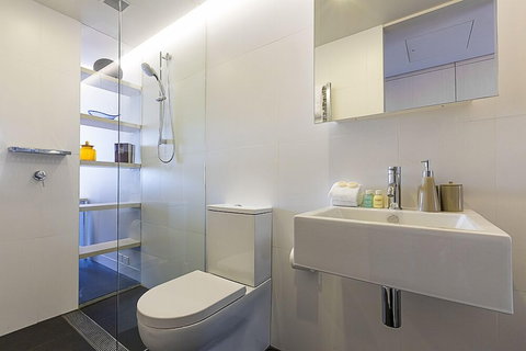 Accommodate Canberra - Nishi - Accommodation Sunshine Coast 5