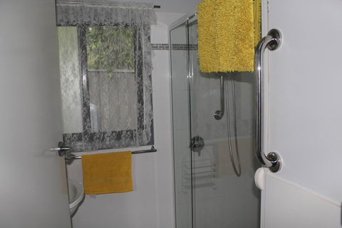 Ducati's Bed And Breakfast - Accommodation Sunshine Coast 3