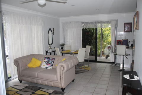 Ducati's Bed And Breakfast - Accommodation Sunshine Coast 4