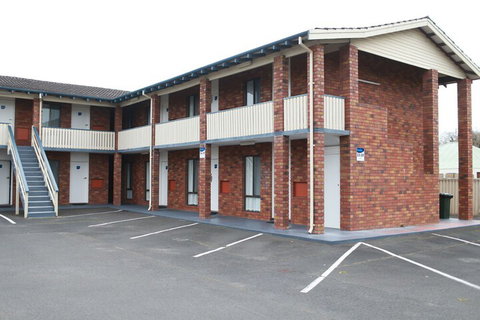Busselton Motel - Accommodation Sunshine Coast 1