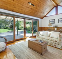 Abrahams on Bank - Accommodation Sunshine Coast