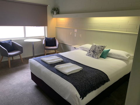 Finley Country Club Hotel Motel - Accommodation Sunshine Coast 5